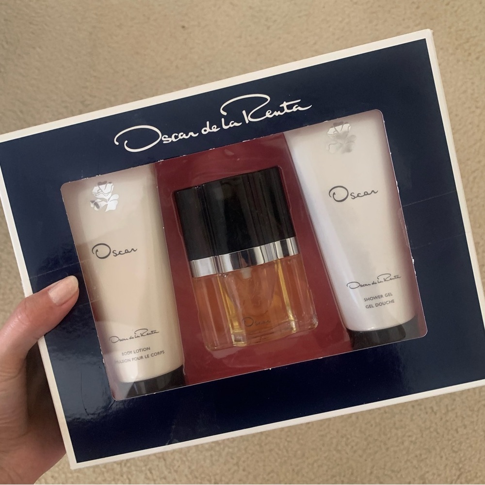 Oscar De La Renta perfume set *NEW* unopened